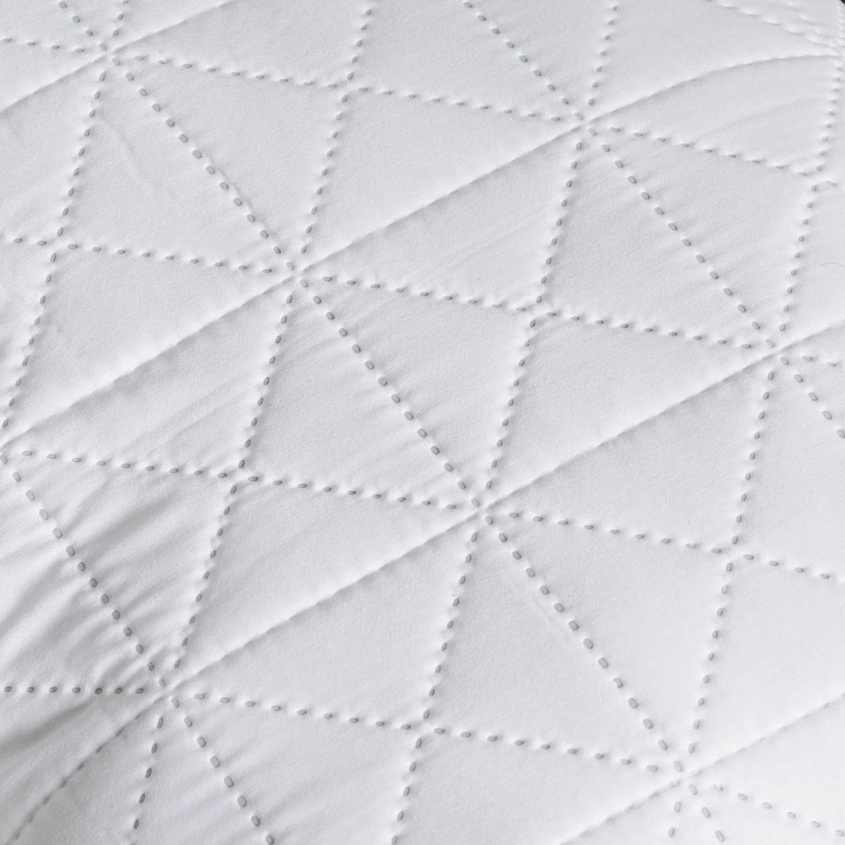 Almohada Básica Plus STD